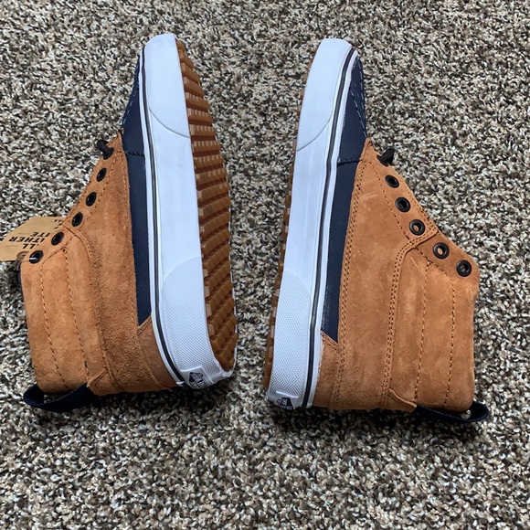 Men’s Levi shoes - Picture 3 of 5